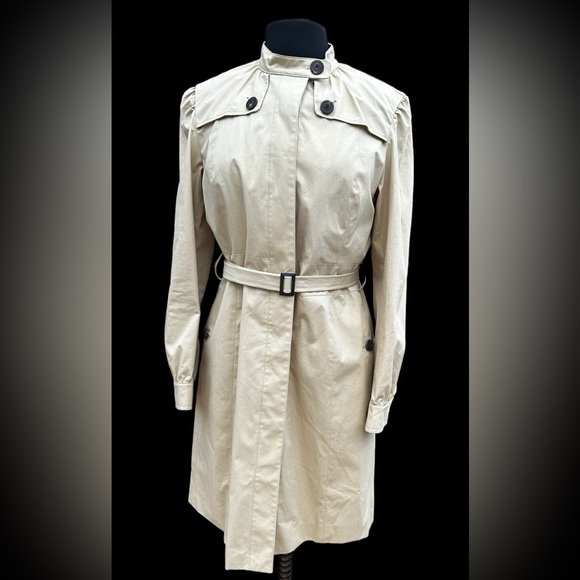 NWOT? Cream Timeless Trench Coat with Feminine Details - High End Craftsmanship - Picture 1 of 7